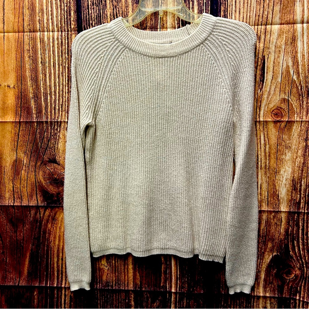 Tahari long sleeve sweater